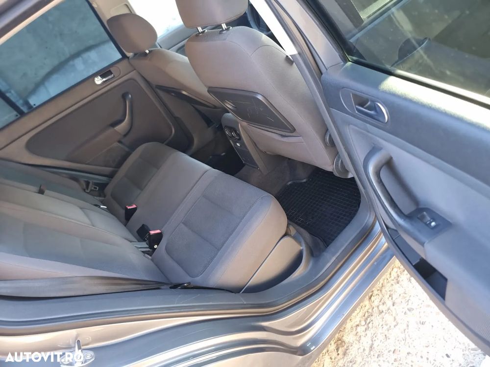 Volkswagen Golf Plus 2.0 TDI DPF Tour - 15