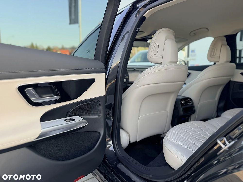 Mercedes-Benz Klasa E - 28