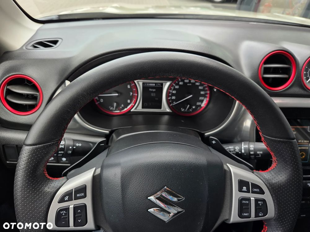 Suzuki Vitara 1.4 Boosterjet Automatik S - 32