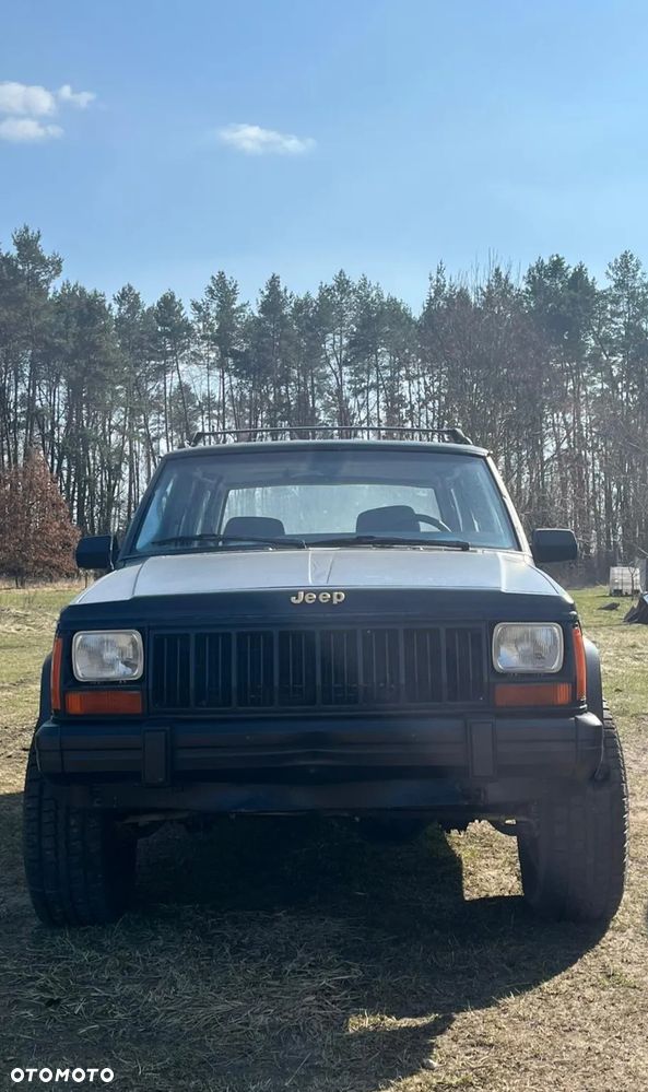Jeep Cherokee - 3