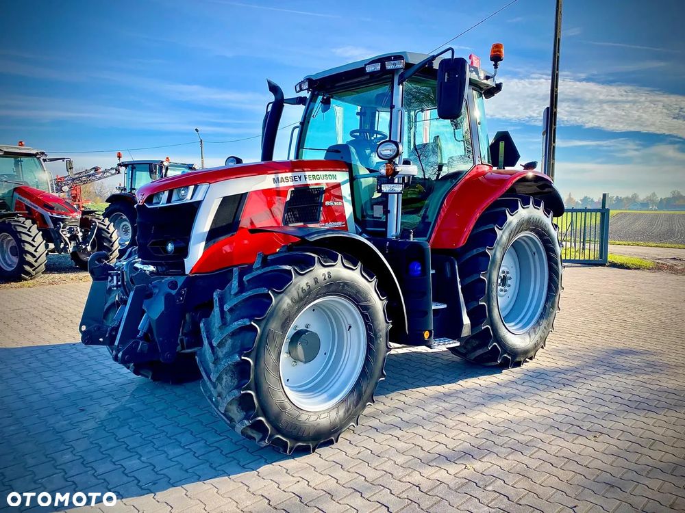 Massey Ferguson 6S.145 Dyna-6 Efficient - 1