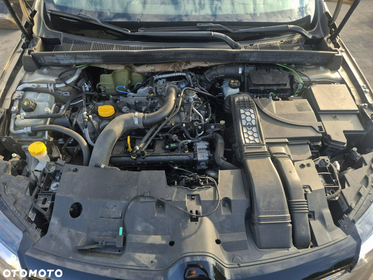 Renault Megane Grandtour ENERGY TCe 130 BOSE EDITION - 10