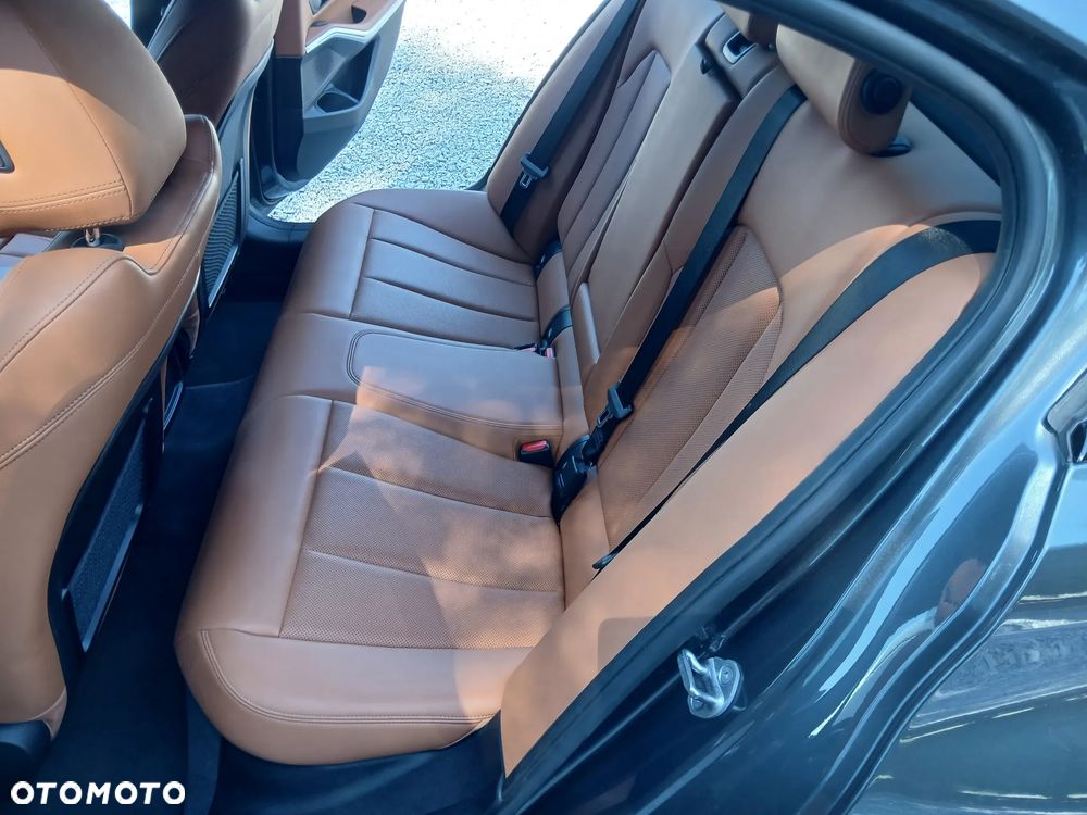 BMW Seria 3 330e PHEV xDrive M Sport sport - 18