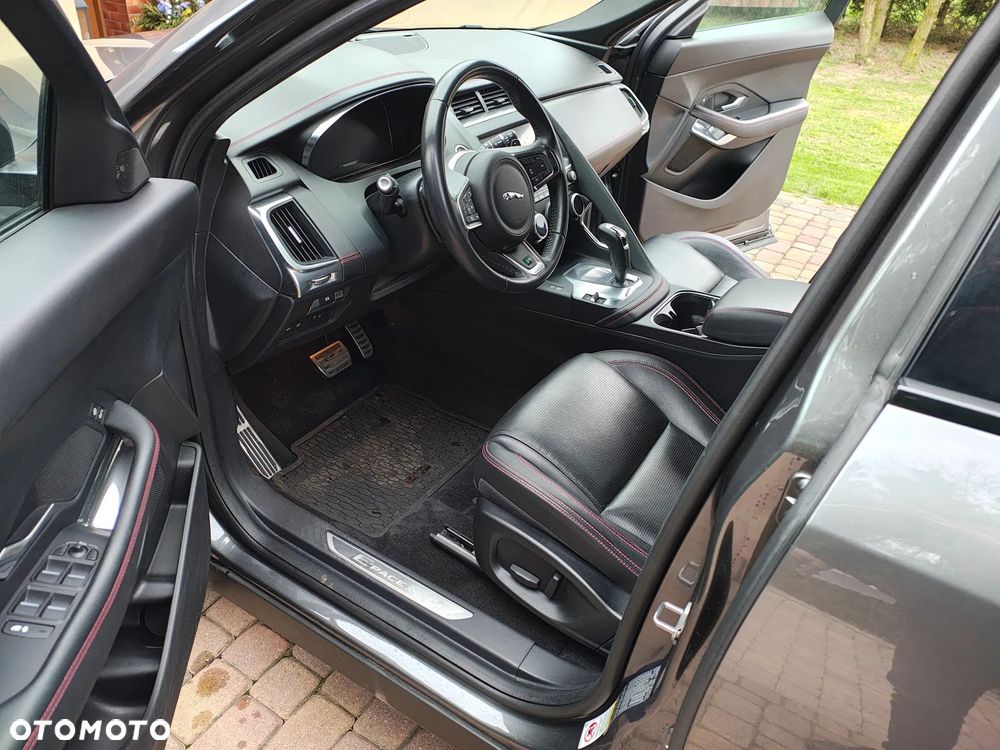 Jaguar E-Pace P250 AWD R-Dynamic HSE - 6