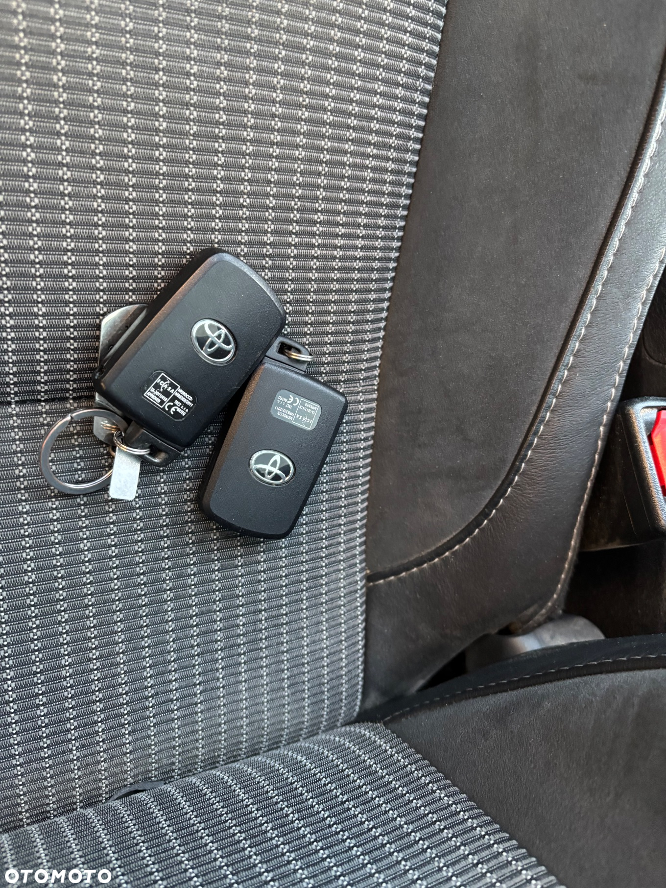 Toyota Auris 1.8 VVT-i Hybrid Automatik Touring Sports Executive - 19