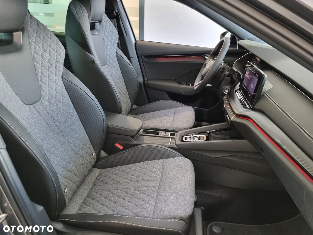 Skoda Octavia 1.5 TSI mHEV Sportline DSG - 25