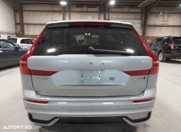 Volvo XC 60 B5 B AWD Plus Bright - 15