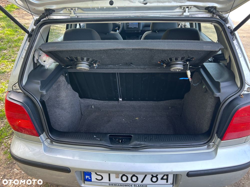 Volkswagen Polo 1.4 16V Comfortline - 18