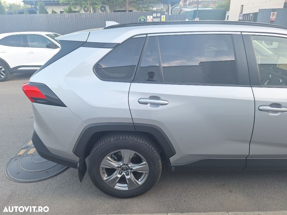TOYOTA RAV4 2024 — imagine 9