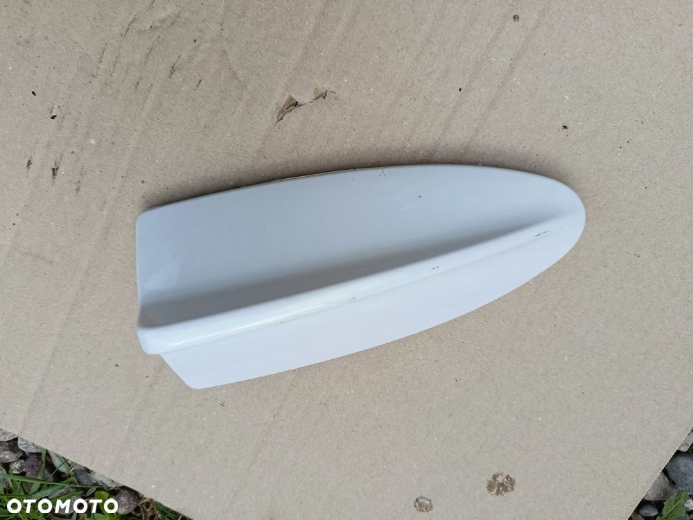 BMW X5 E70 LIFT PŁETWA REKIN ANTENA GPS BIAŁA - 1
