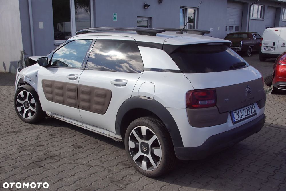 Auto na części - Citroen C4 Cactus 1.2 PureTech 110 KM HNZ 20ET25 EFC 2015R Silnik Skrzynia Drzwi Błotnik Zderzak Klapa Lampa Lusterko Klamka Szyba Deska Kokpit Sterownik Moduł Czujnik Licznik Wyświetlacz Panel Kierownica - 6