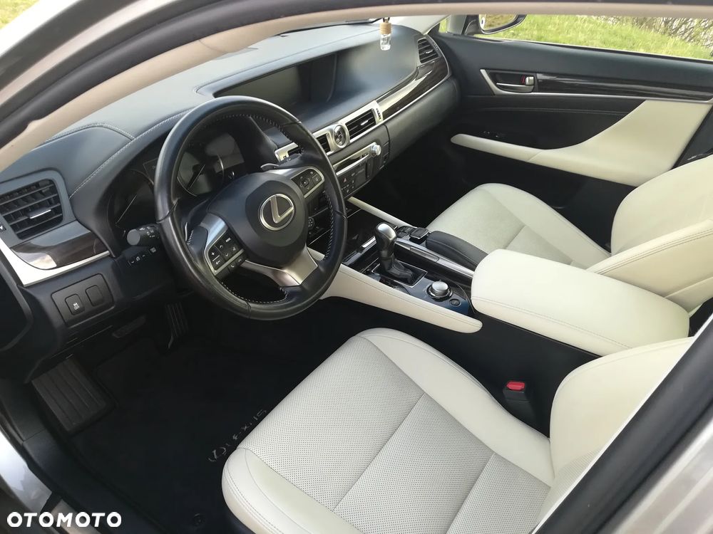 Lexus GS - 22