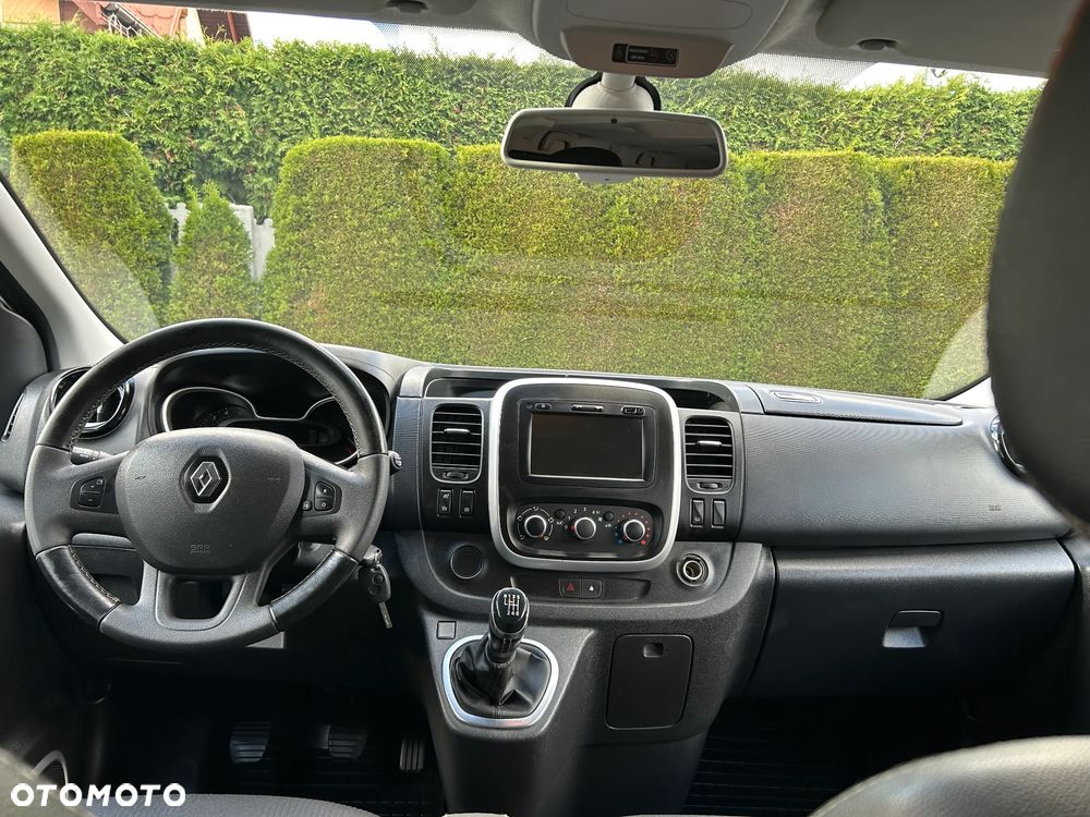 Renault Trafic Grand 2.0 dCi - 26