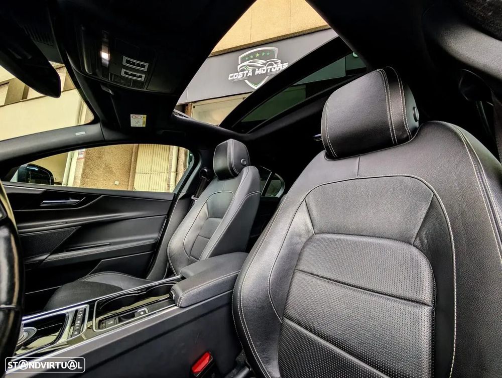 Jaguar XE - 9