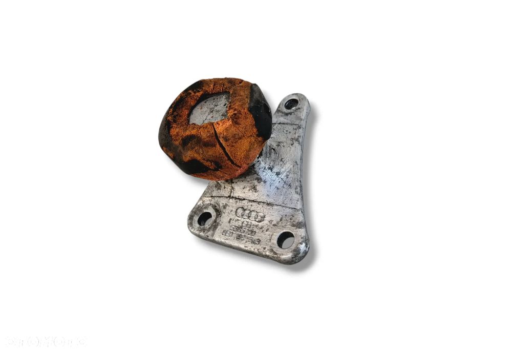 ŁAPA WSPORNIK PODPORA SILNIKA AUDI A4 B6 8E0199343 - 1
