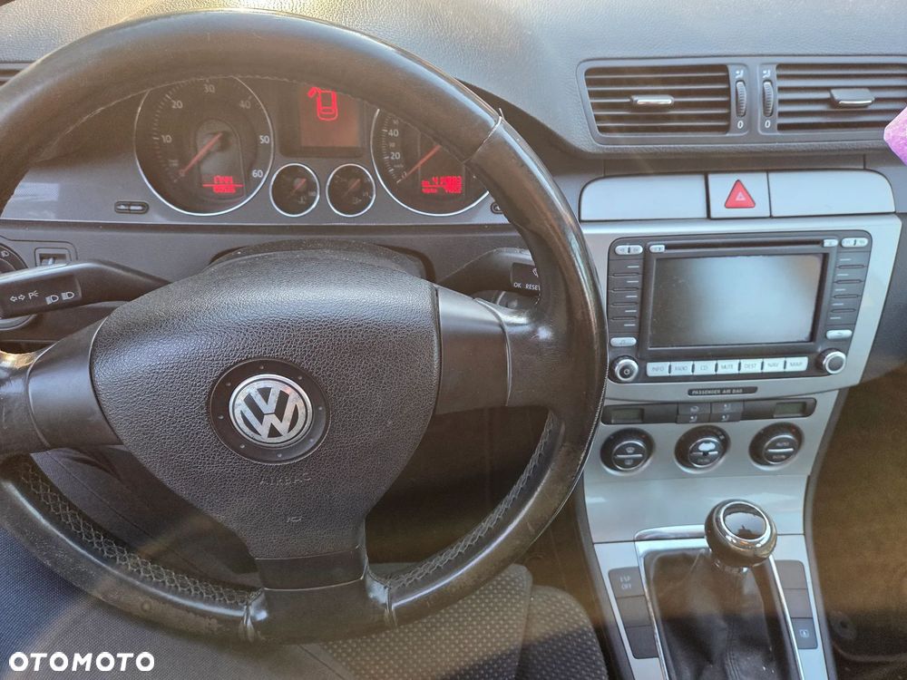 Volkswagen Passat 2.0 TDI Comfortline - 4