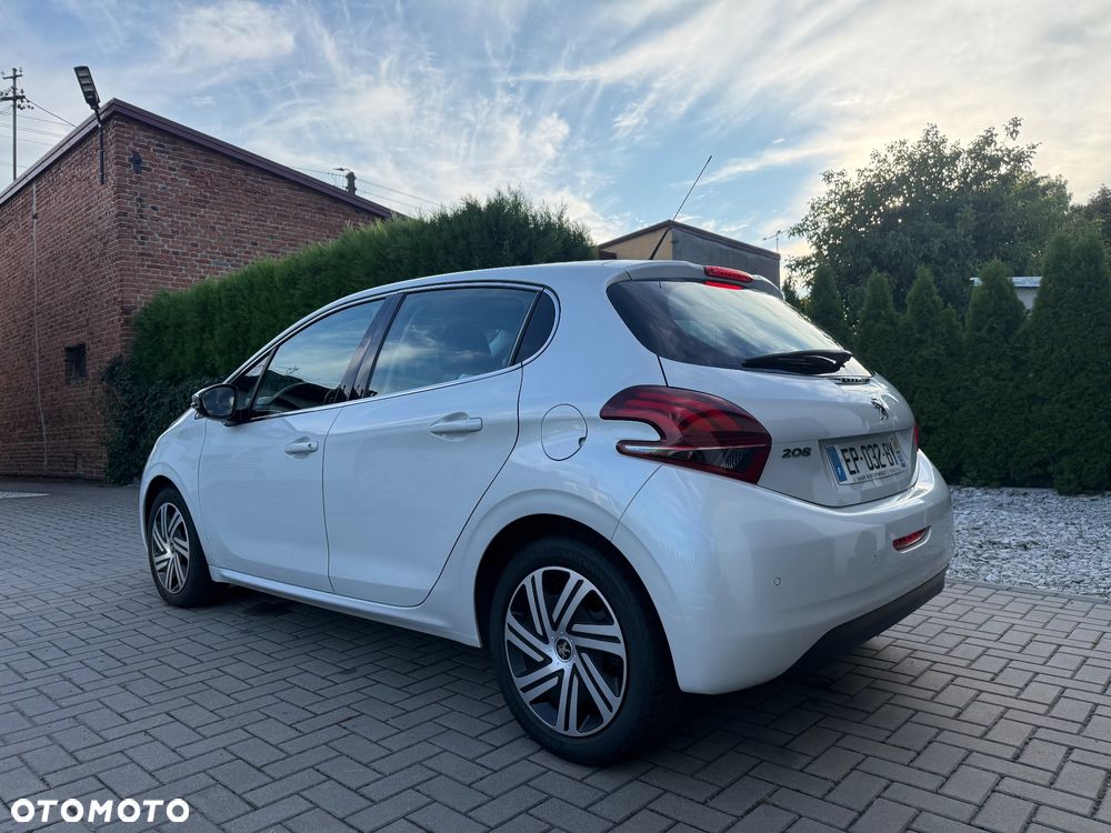 Peugeot 208 1.6 BlueHDi Allure S&S - 3