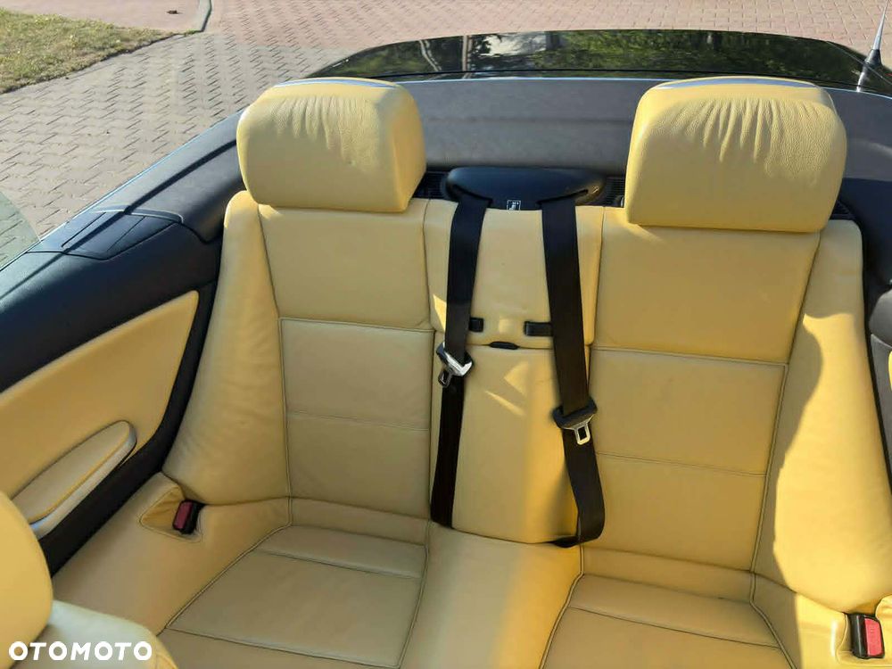 BMW Seria 3 323i - 7