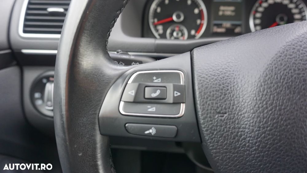 Volkswagen Touran 1.4 TSI DSG Comfortline - 19