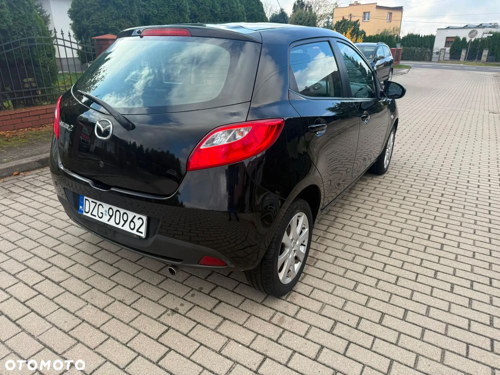 Mazda 2 - 4