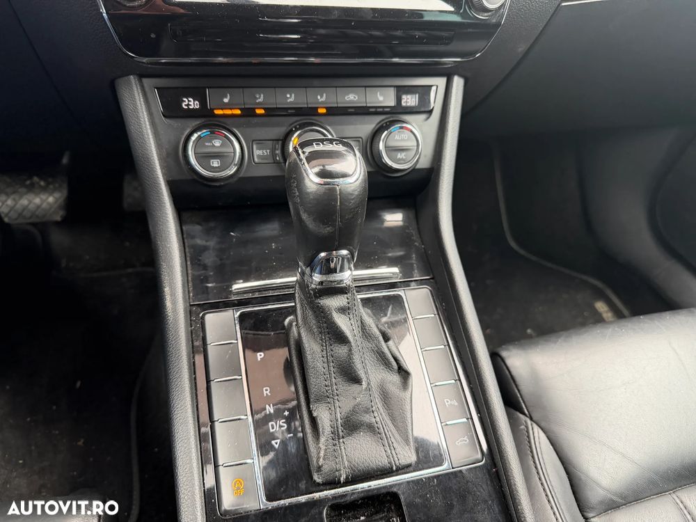 Skoda Superb 2.0 TDI DSG Ambition - 19