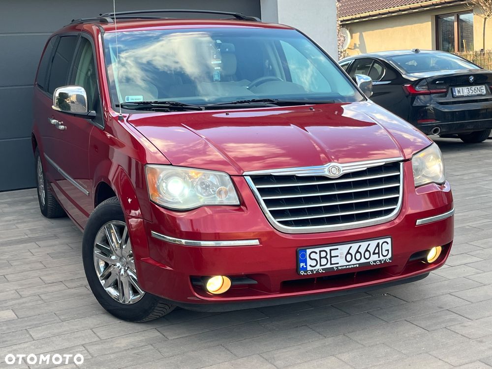 Chrysler Town & Country - 5