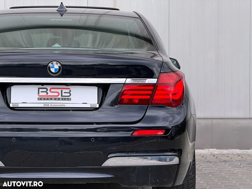 BMW Seria 7 730d Edition Exclusive - 40