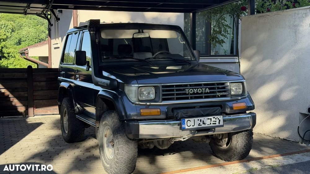 Toyota Land Cruiser - 1