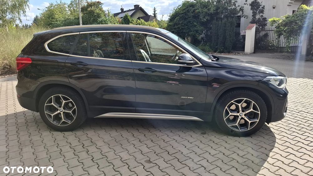 BMW X1 xDrive25i Sport Line - 4