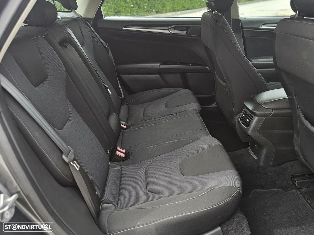 Ford Mondeo - 17