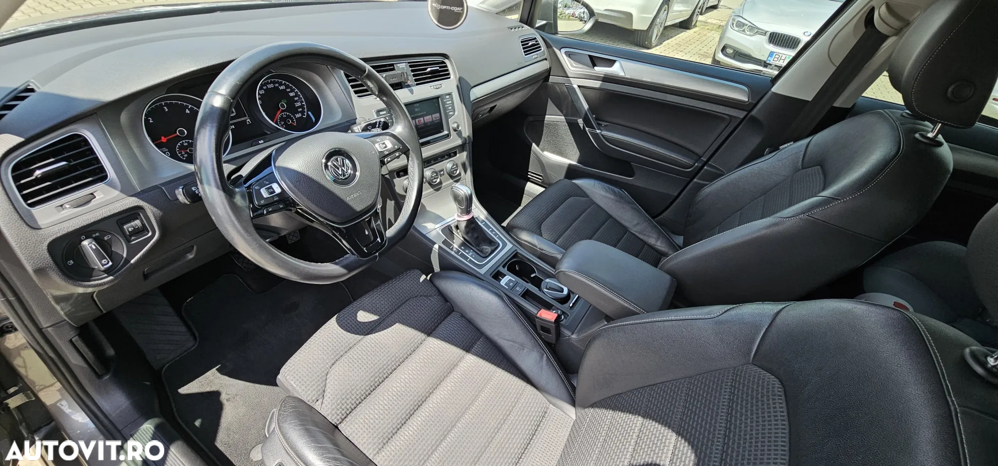 Volkswagen Golf 1.6 TDI BlueMotion Technology DSG Comfortline - 8