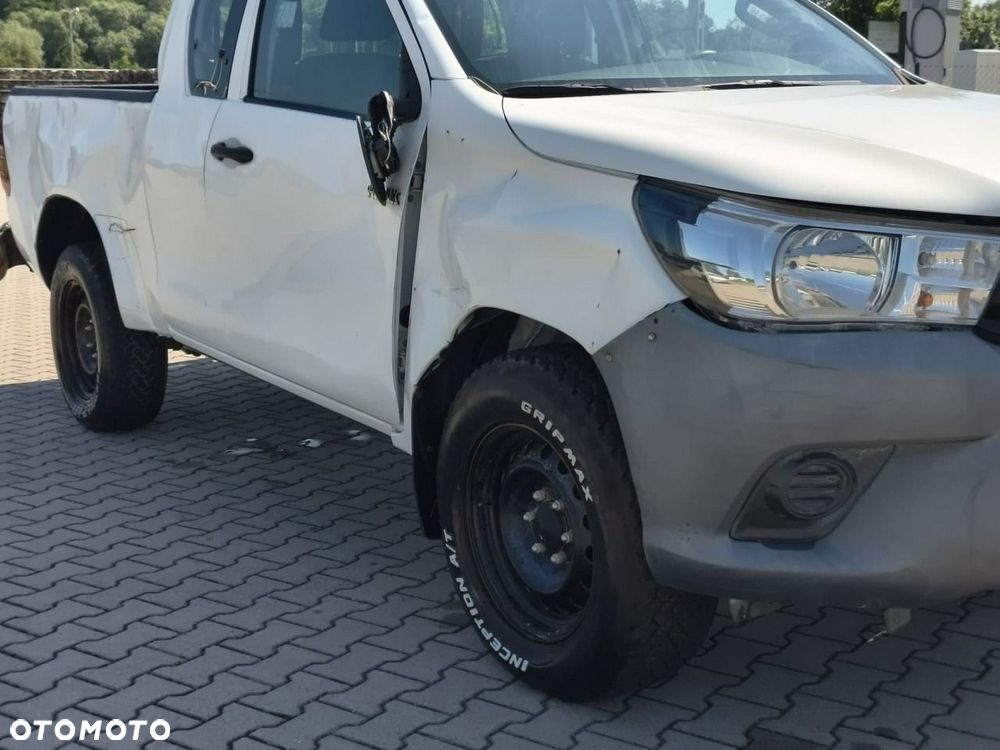 Toyota Hilux - 17