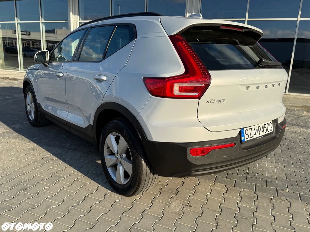 Volvo XC 40 T2 Momentum Core - 8