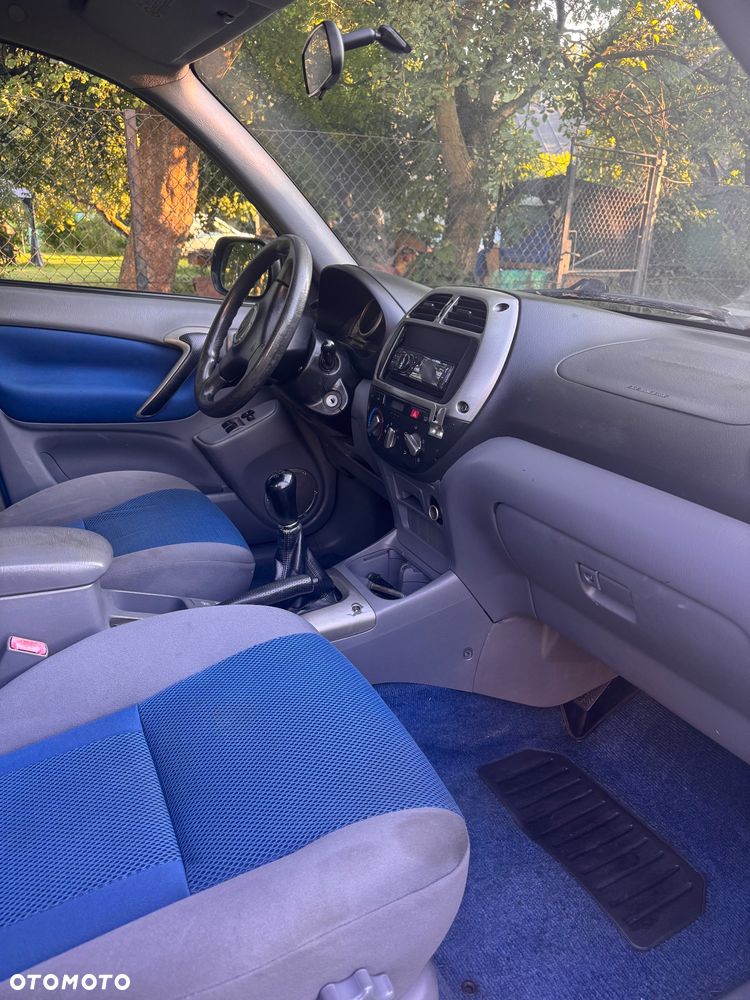Toyota RAV4 2.0 VVT-i 4x4 - 8