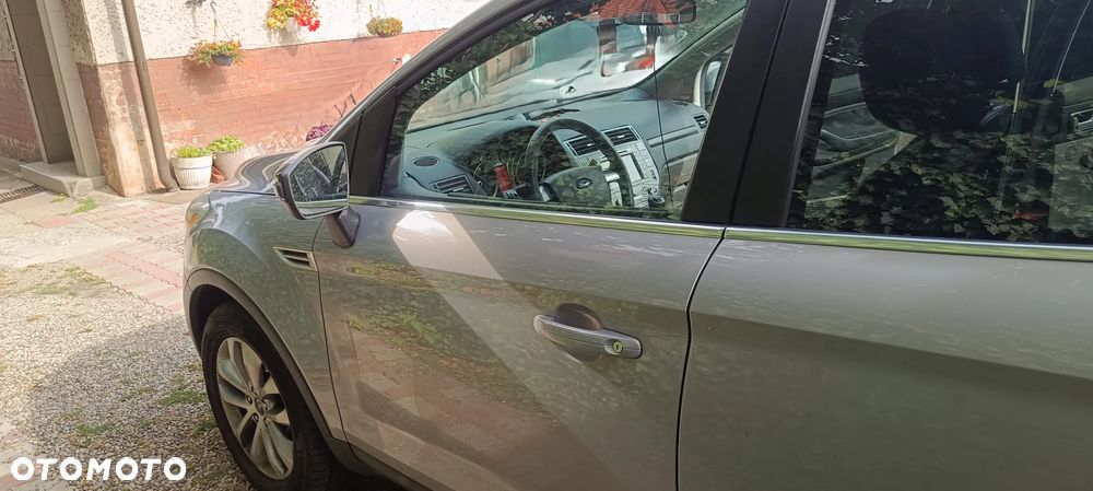 Ford Kuga 2.5 Titanium - 6