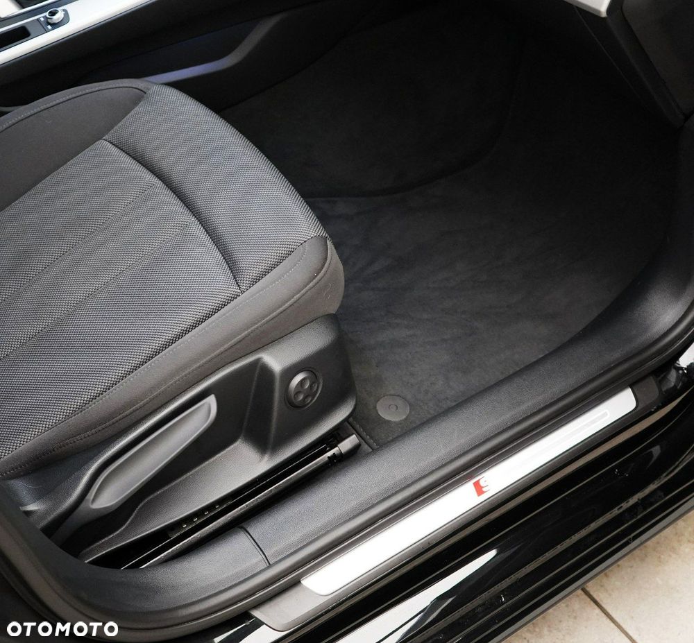 Audi A4 Limousine - 19
