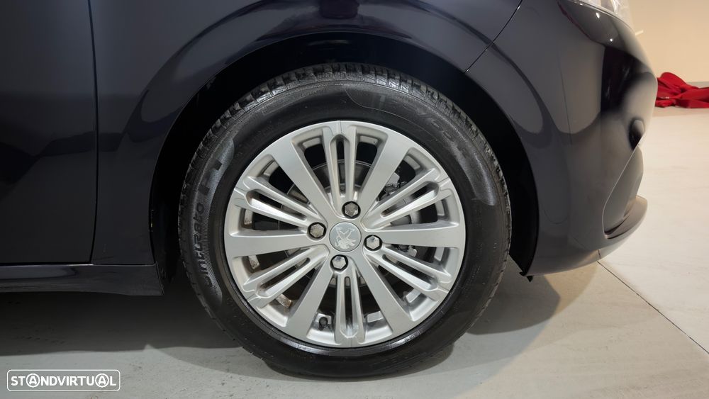 Peugeot 208 1.2 PureTech Signature - 7