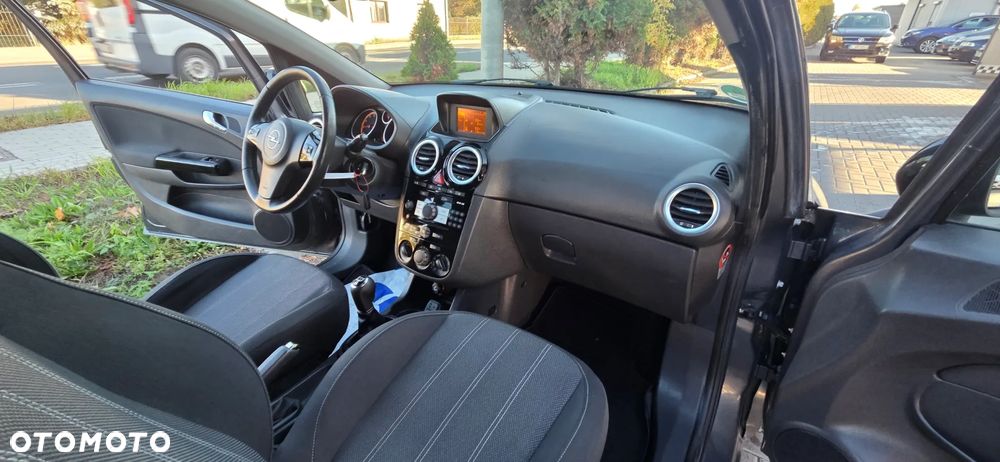 Opel Corsa 1.4 16V Energy - 38