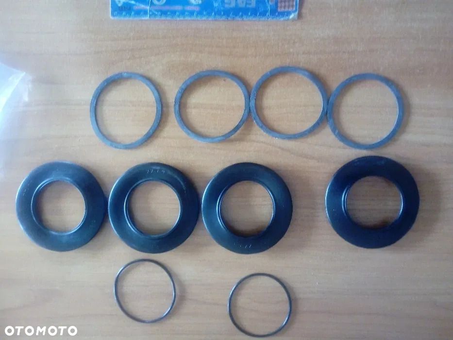 Zestaw uszczelnień zacisku hamulcowego Ł-34,Ł-35,534