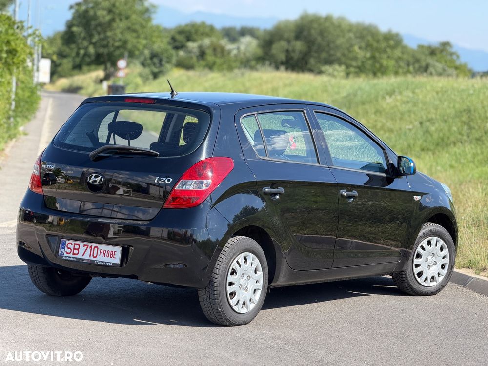 HYUNDAI i20 2010 — imagine 3