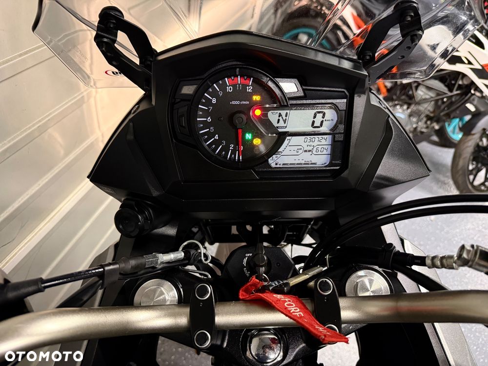 Suzuki V-STROM - 15