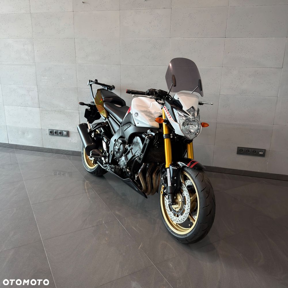Yamaha FZ8 - 4