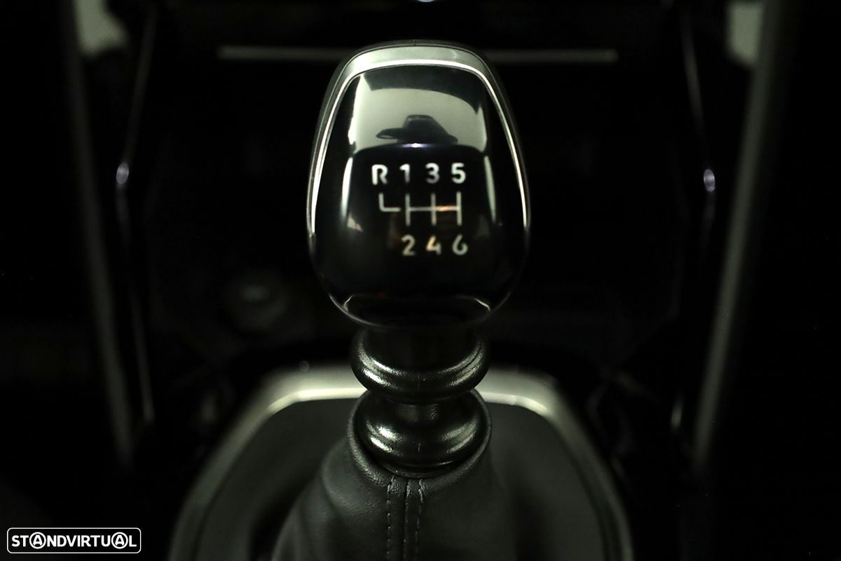 Peugeot 2008 1.2 PureTech Allure - 14