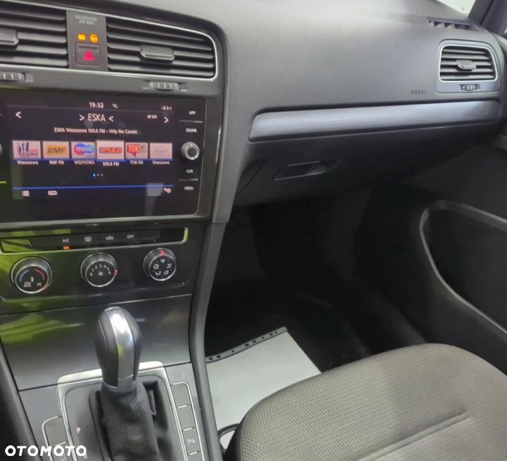 Volkswagen Golf 1.5 TSI BMT Comfortline DSG - 2