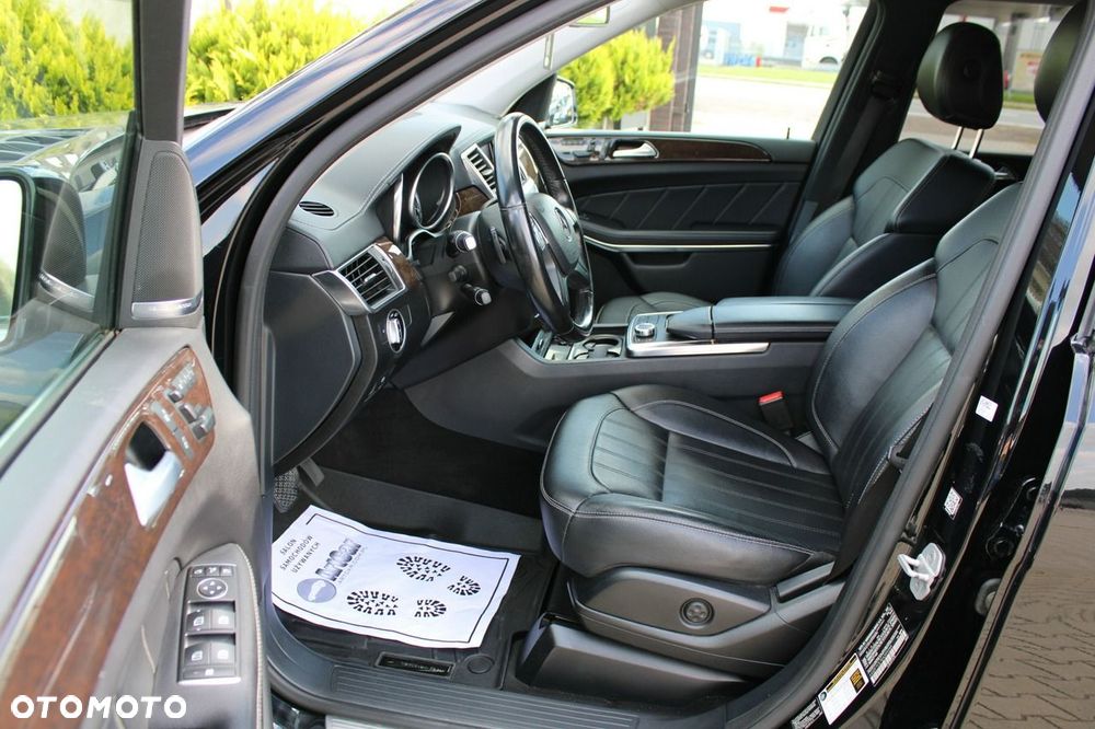 Mercedes-Benz GL - 11