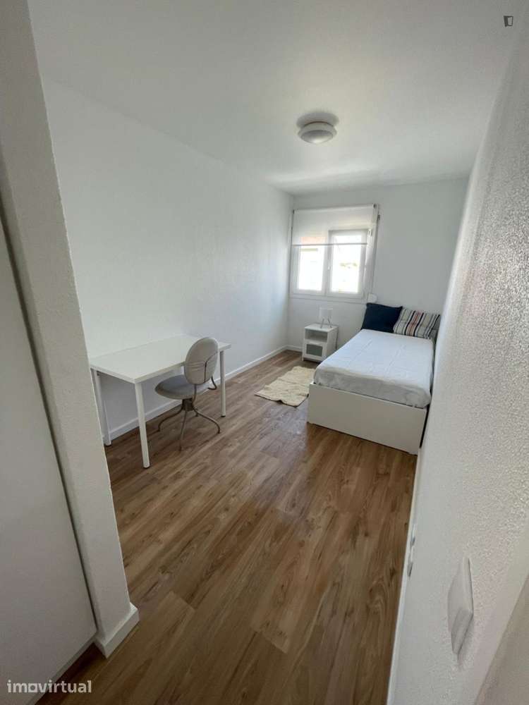 Quarto - localizado em Oeiras Lisbon - Grande imagem: 4/5