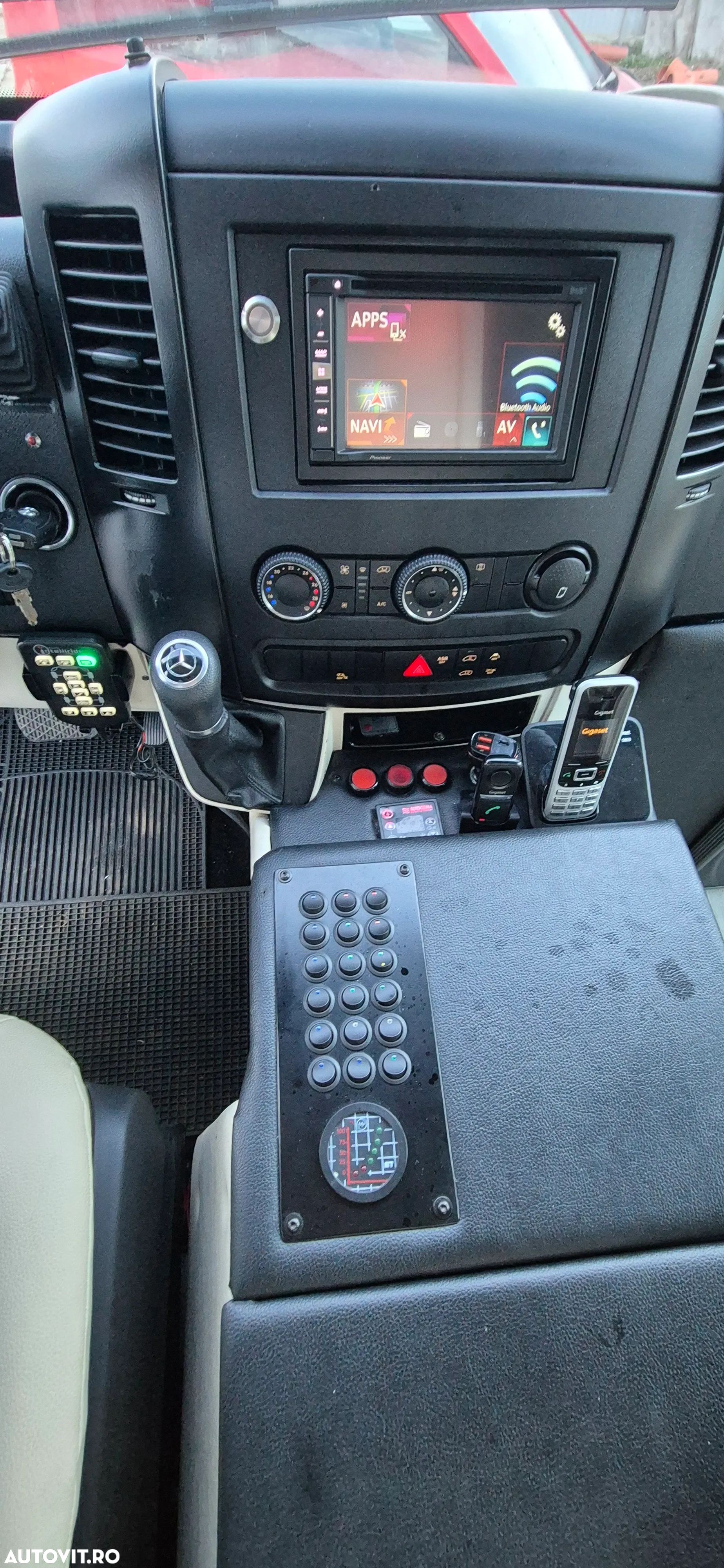 Mercedes-Benz Sprinter 319 CDI (BlueTec) 4x4 906.235 Aut. - 15