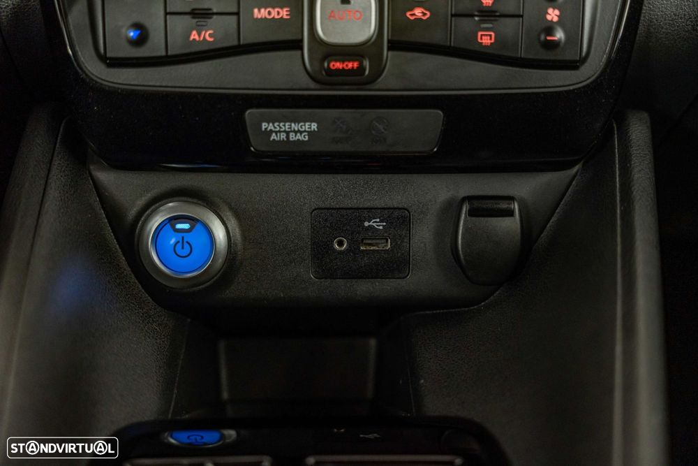 Nissan Leaf N-Connecta - 27