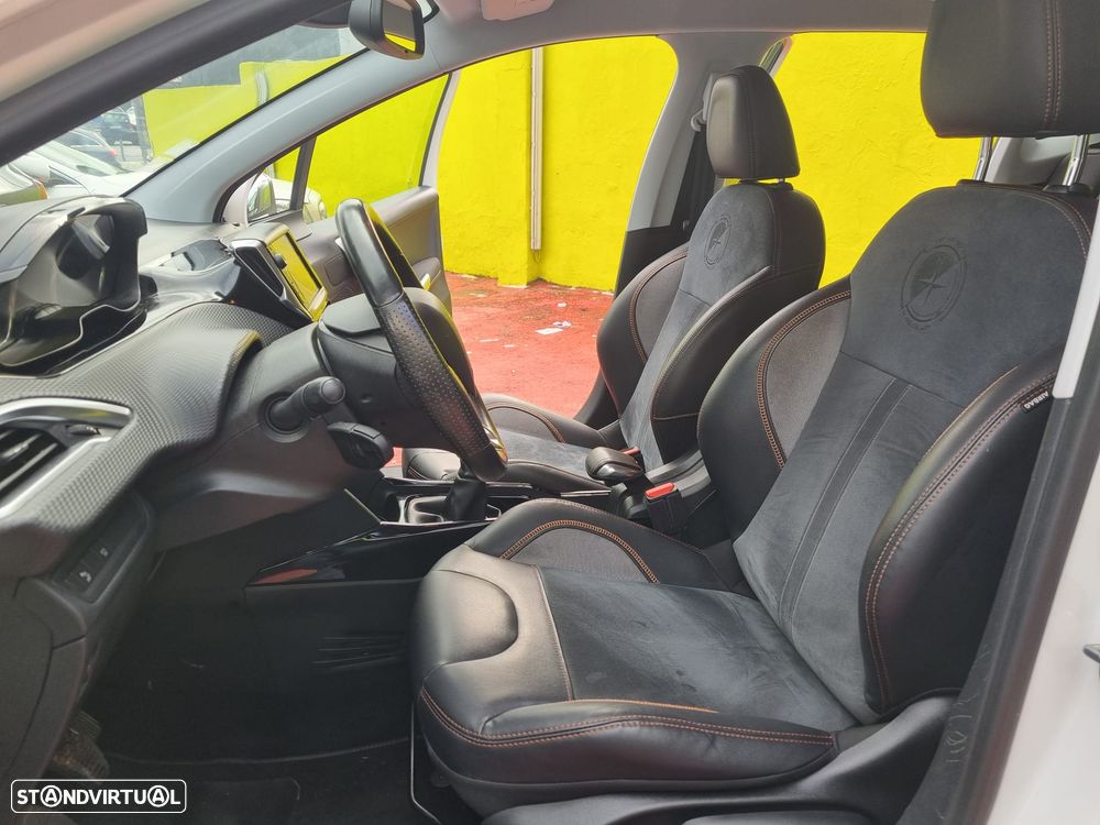 Peugeot 2008 PureTech 110 Stop&Start Crossway - 25