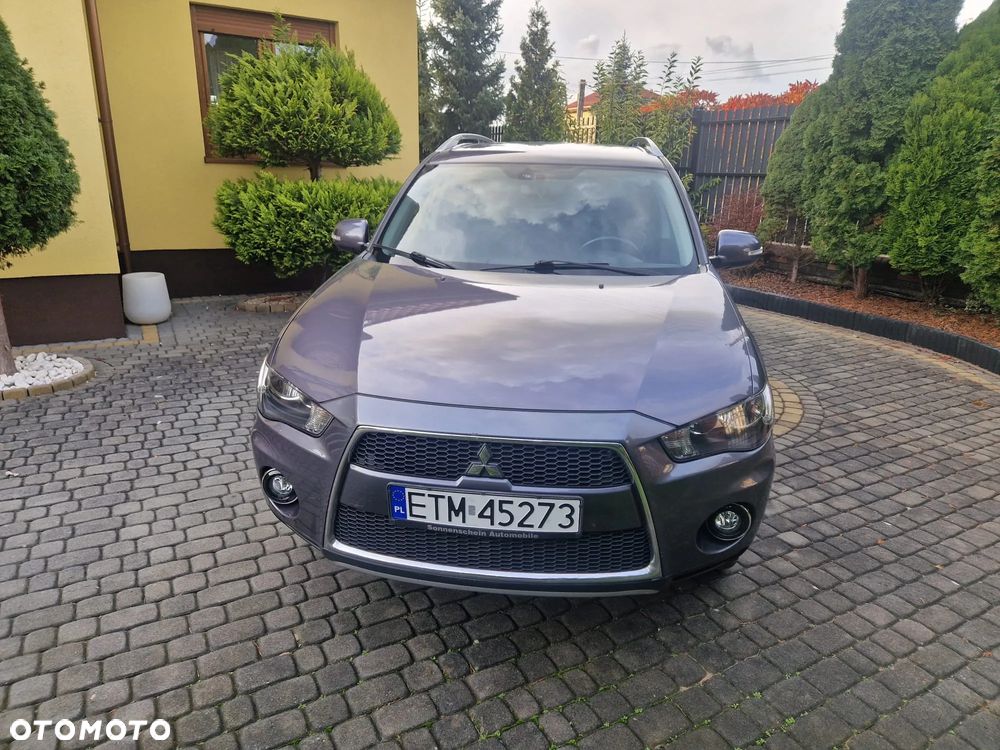 Mitsubishi Outlander 2.0 2WD CVT Invite - 2